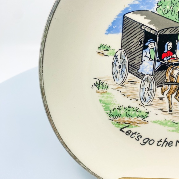 Vintage 1950s-1970s Hand-Painted Amish Horse & Buggy Souvenir Plate • PA Dutch - Picture 6 of 9